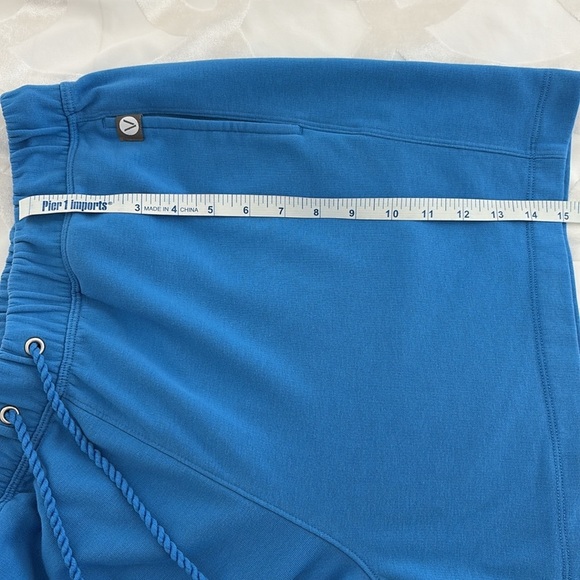 Livi Lane Bryant Athletic Shorts in Blue.Front Pockets.Tie in Front. Size 14/16 - Picture 10 of 10